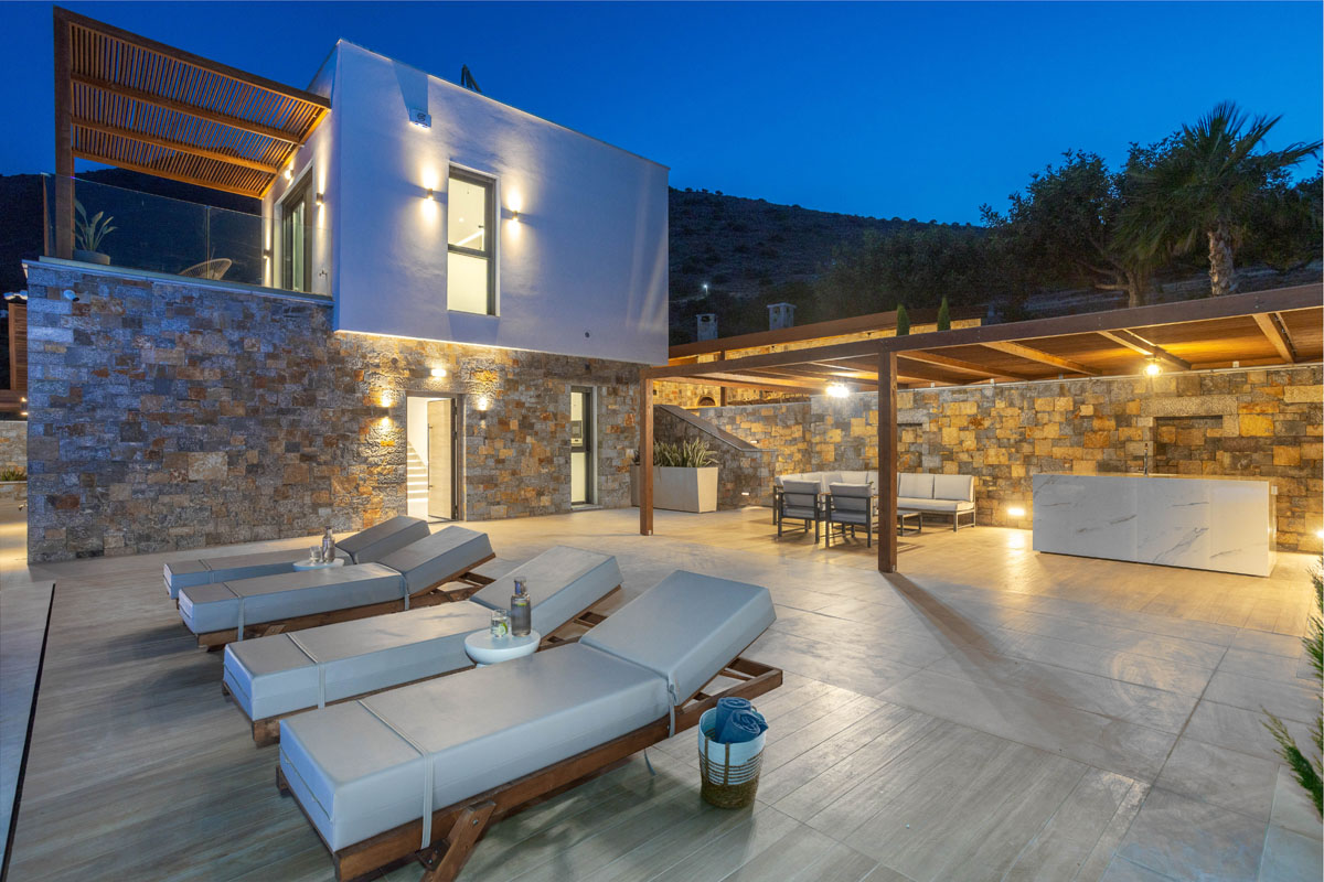 Zeus Luxury Villas